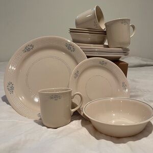 Corelle Lace Bouquet 22 piece Set